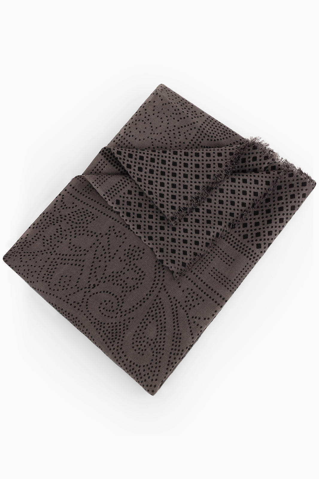 Chèche gris anthracite avec motifs paisley en laine, parfait pour un style chic et élégant.