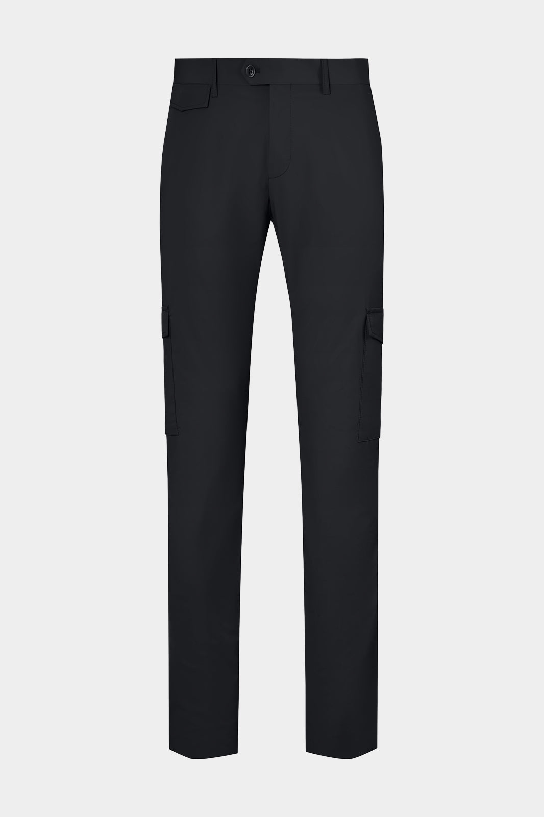 Vue sur fond blanc d'un pantalon cargo Donatela de couleur noir. Sur un tissu italien en 77% polyamide 23% élasthanne de chez Olmetex.