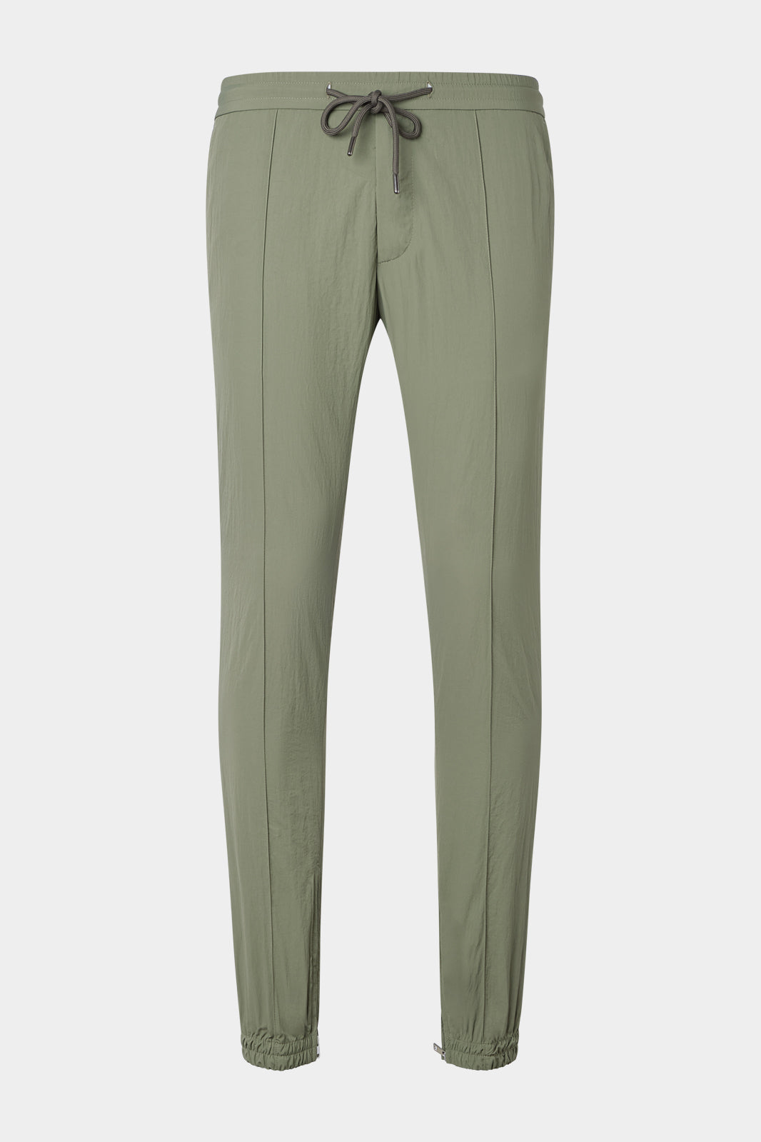 Découvrez le mariage parfait entre confort et élégance avec notre pantalon jogpant en 100% polyamide. 