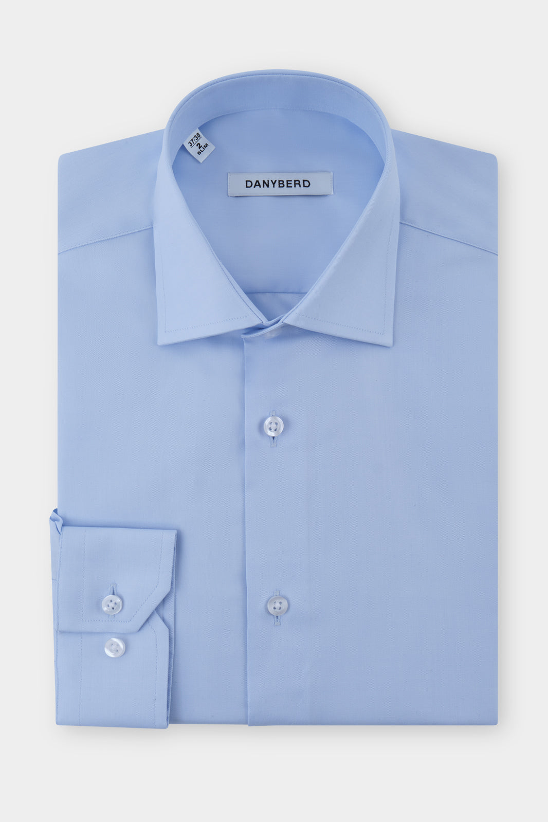 Confectionnée dans un coton haut de gamme, sa légèreté et sa souplesse en font une chemise d'un confort inégalé.