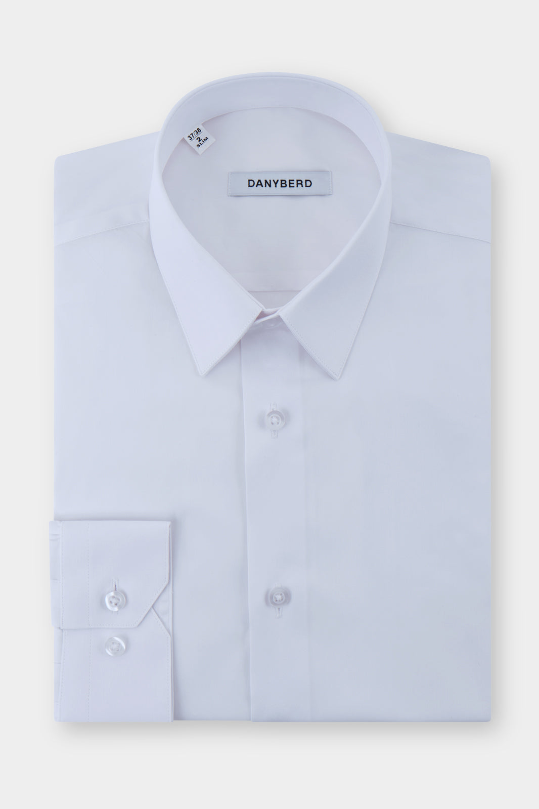 Cette chemise blanche pour enfant en coton stretch et élasthanne en coupe cintrée vous procurera un look élégant. 