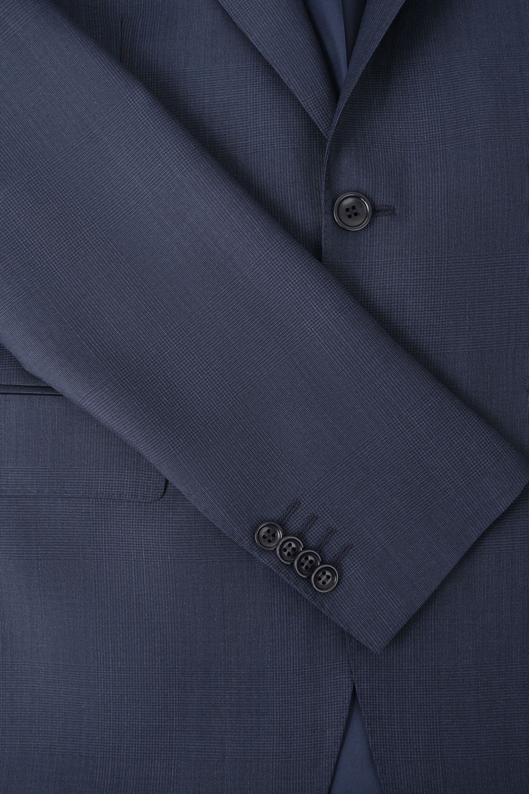 Wool and mohair suit - Navy Prince of Wales check - Swiss price 529TTC or 491.18HT - to be checked by Dorit