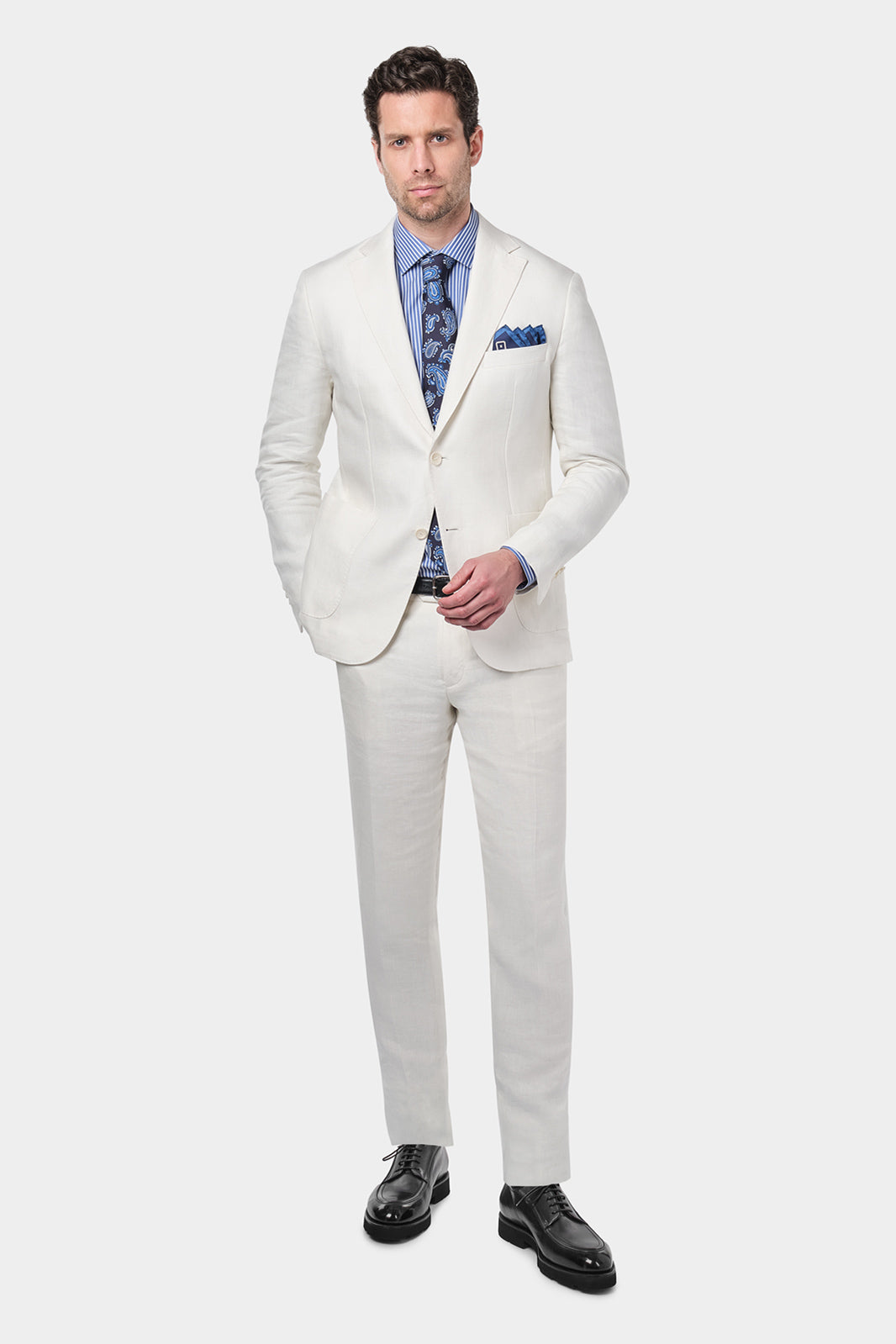 costume-lin-blanc-7_d5765fcb-2b9d-45e0-b30f-ddca09fed827.jpg