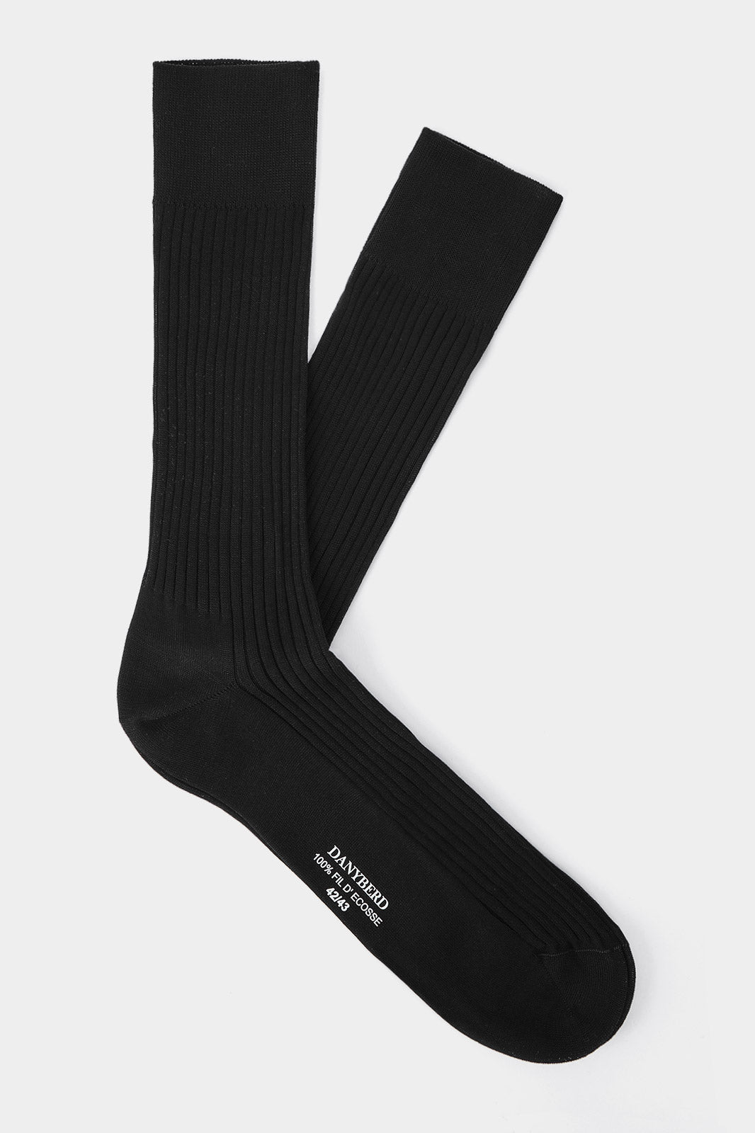 Chaussettes hautes noires en 100% Fil d'Écosse de la marque DANYBERD, taille 42/43. Design côtelé, parfait pour un usage formel ou professionnel.
