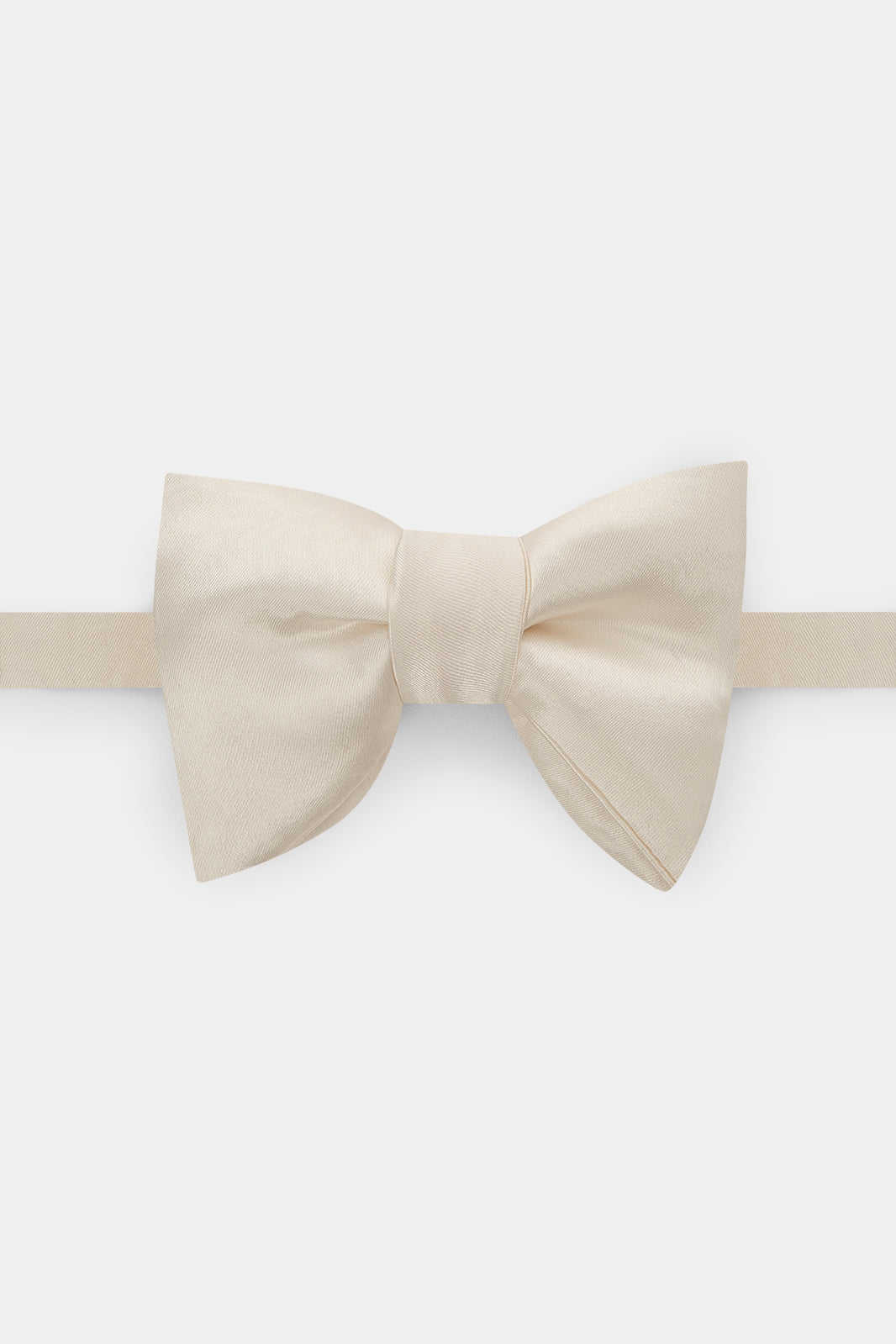 noeudpapillonGMoffwhite_plusbeige_d03cacdf-a0a8-44b0-9848-429f8470100d.jpg